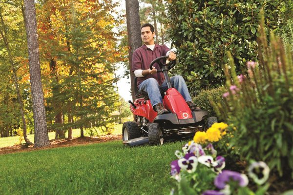2025 Troy-Bilt TB30 – Tractor cortacésped autopropulsado de 30 pulgadas con motor 382cc y caja de 6 velocidades