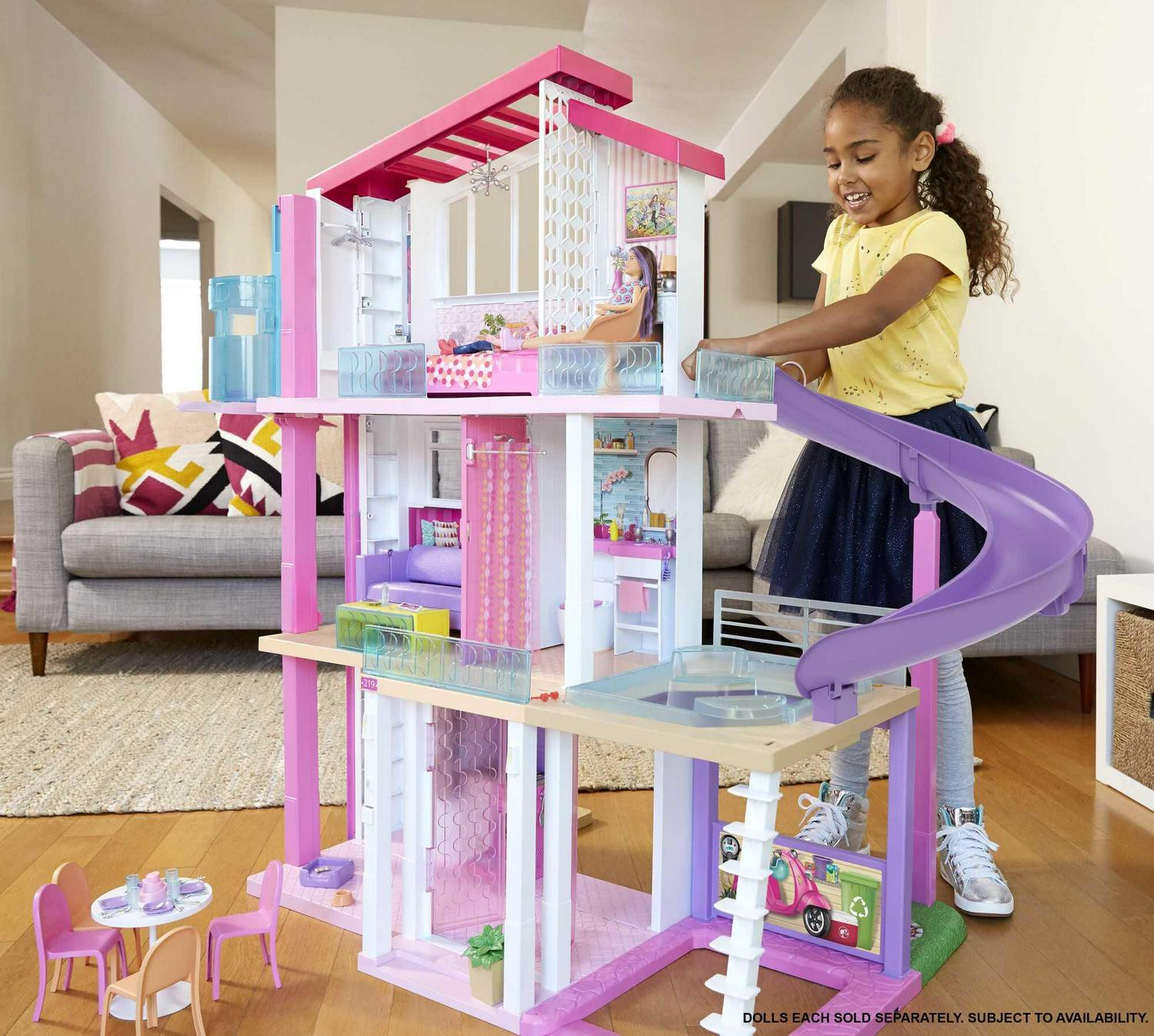 2025 Casa de ensueño Barbie con más de 70 accesorios, ascensor funcional, luces y sonidos