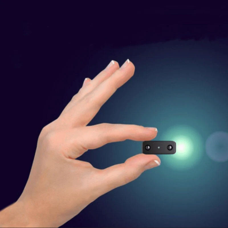 Compact HD Security Camera with Smart Night Vision and Dual Lens Design