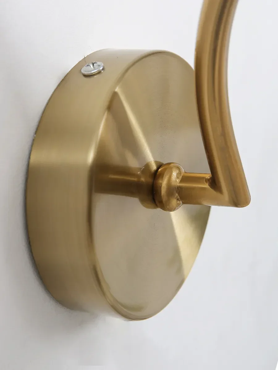 Modern Ribbed Glass Globe Wall Light �C Curved Arm LED Sconce for Elegant Interiors