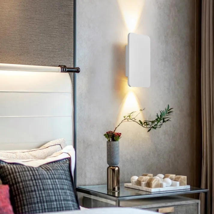Modern Rectangular LED Wall Sconce - Sleek Metal Design, Dimmable
