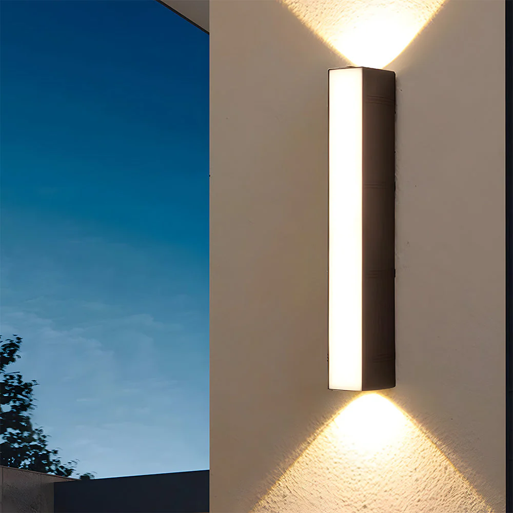 Modern LED Outdoor Wall Light �C Slim Waterproof Bi-Directional Up & Down Sconce