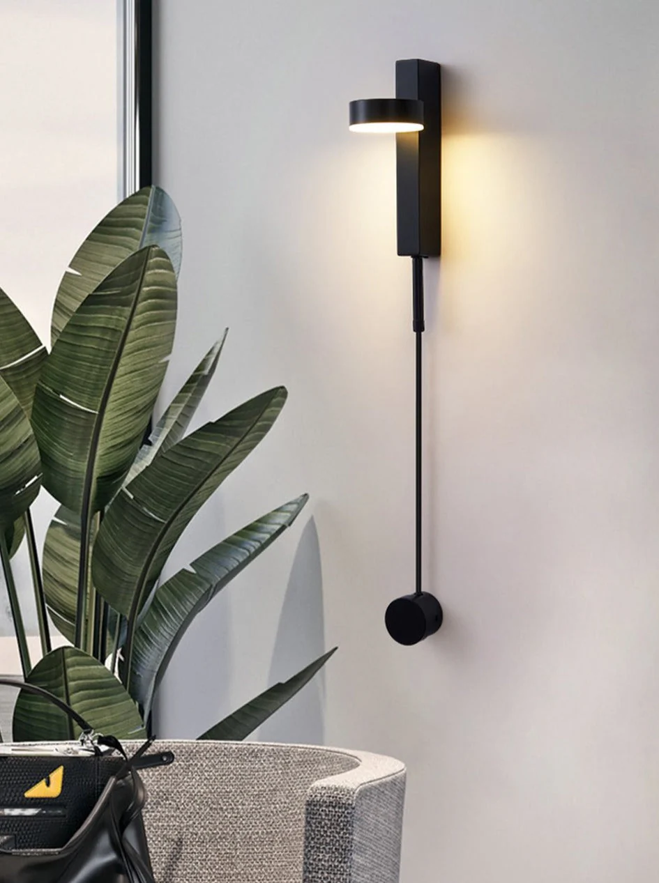 Modern Adjustable Wall Light �C Minimalist LED Sconce in Iron & Aluminium