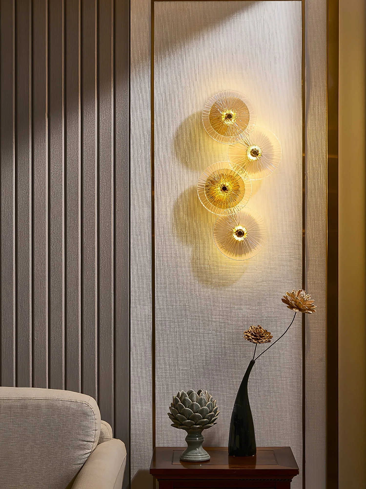 Modern Lotus Flower Wall Light �C Sculptural LED Sconce in Aluminium and Glass