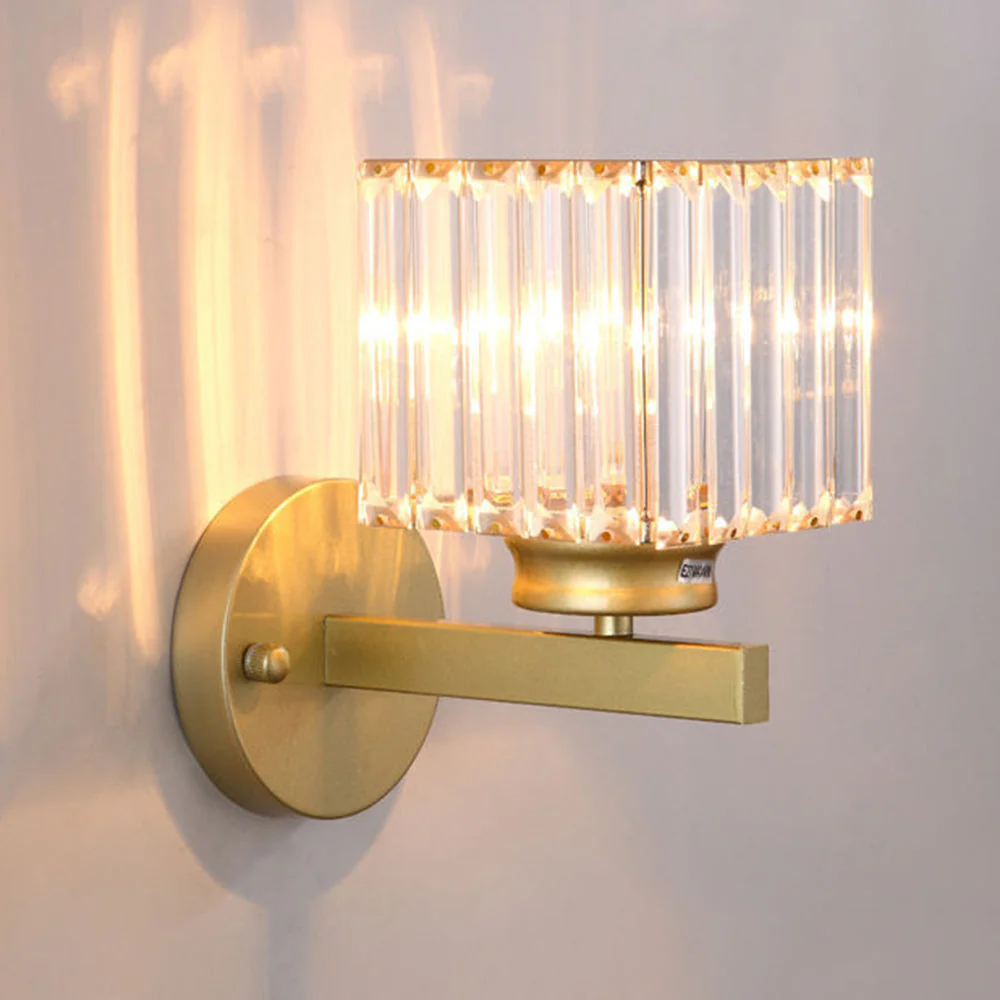 Modern Crystal Wall Light with Ribbed Glass Shade �C Square & Round Options Available