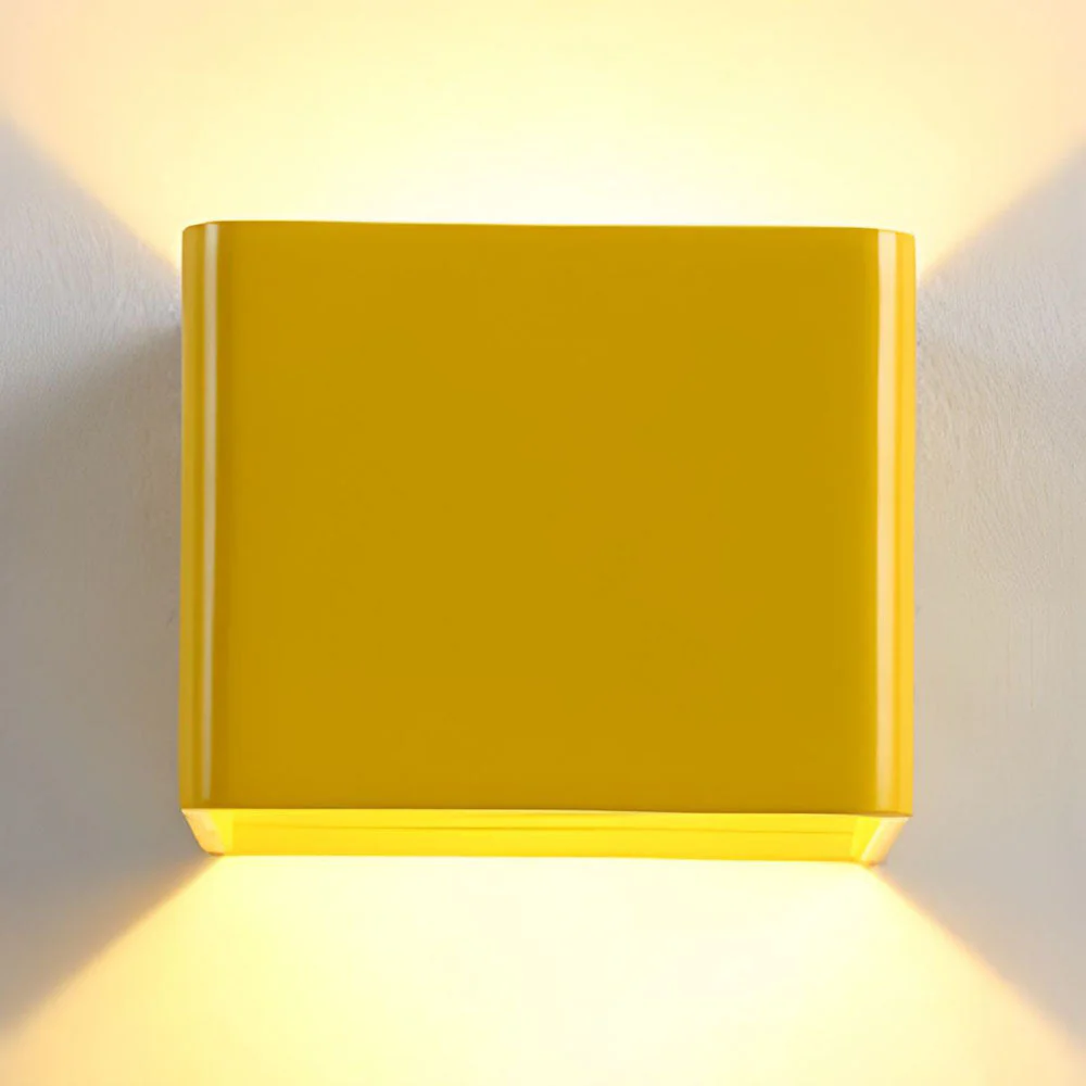 Modern Cube Wall Light �C Minimalist LED Sconce with Dual Up and Down Lighting