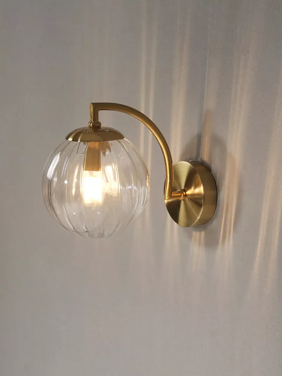 Modern Ribbed Glass Globe Wall Light �C Curved Arm LED Sconce for Elegant Interiors