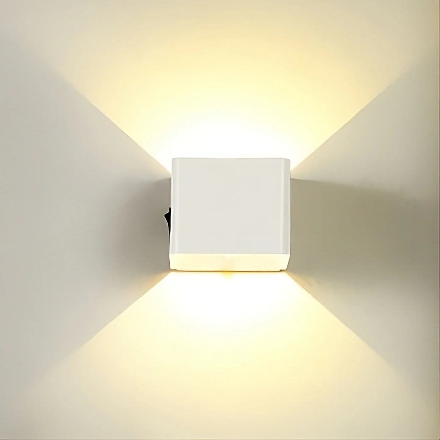 Modern Wall Light with Motion Sensor �C Cube LED Sconce for Hallways & Stairs