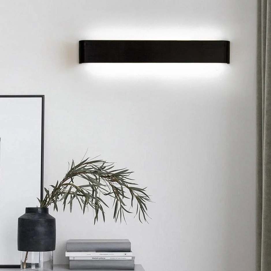 Modern LED Wall Light �C Sleek Aluminium Sconce for Ambient Home Lighting