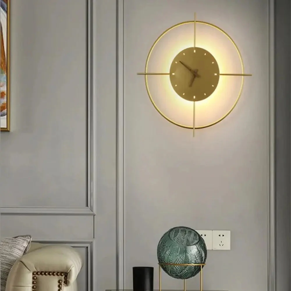 Modern Circular Wall Clock Light �?Minimalist Metal Frame with Artistic Design