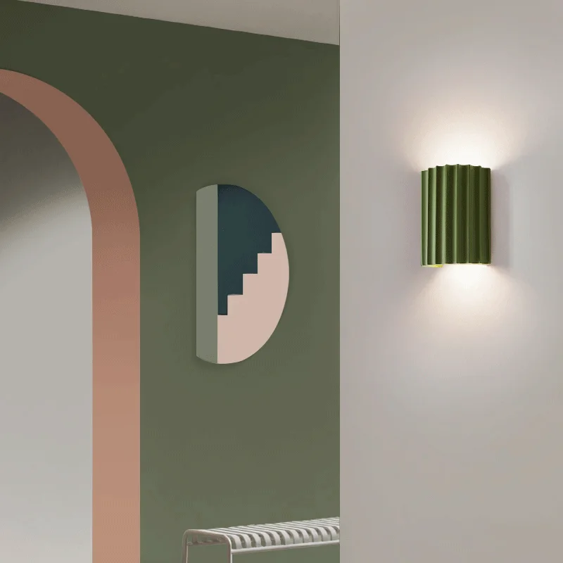 Modern Resin Wall Sconce �C Ribbed LED Light for Living Room & Hallway