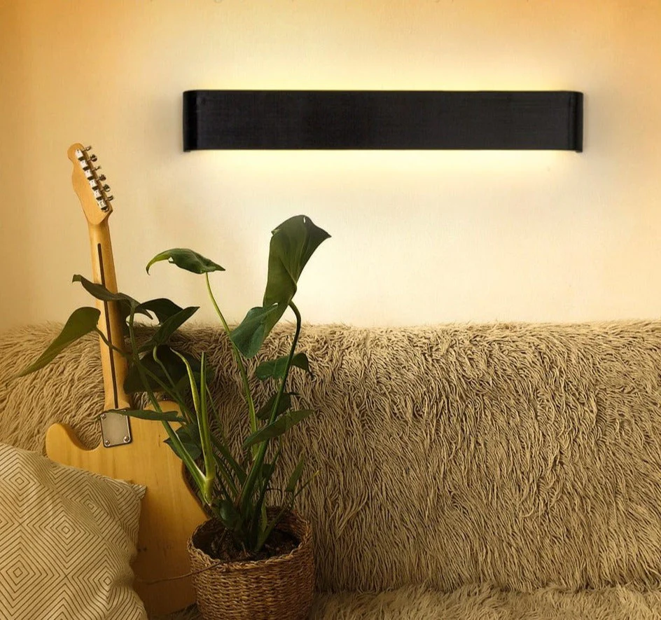 Modern LED Wall Light �C Sleek Aluminium Sconce for Ambient Home Lighting