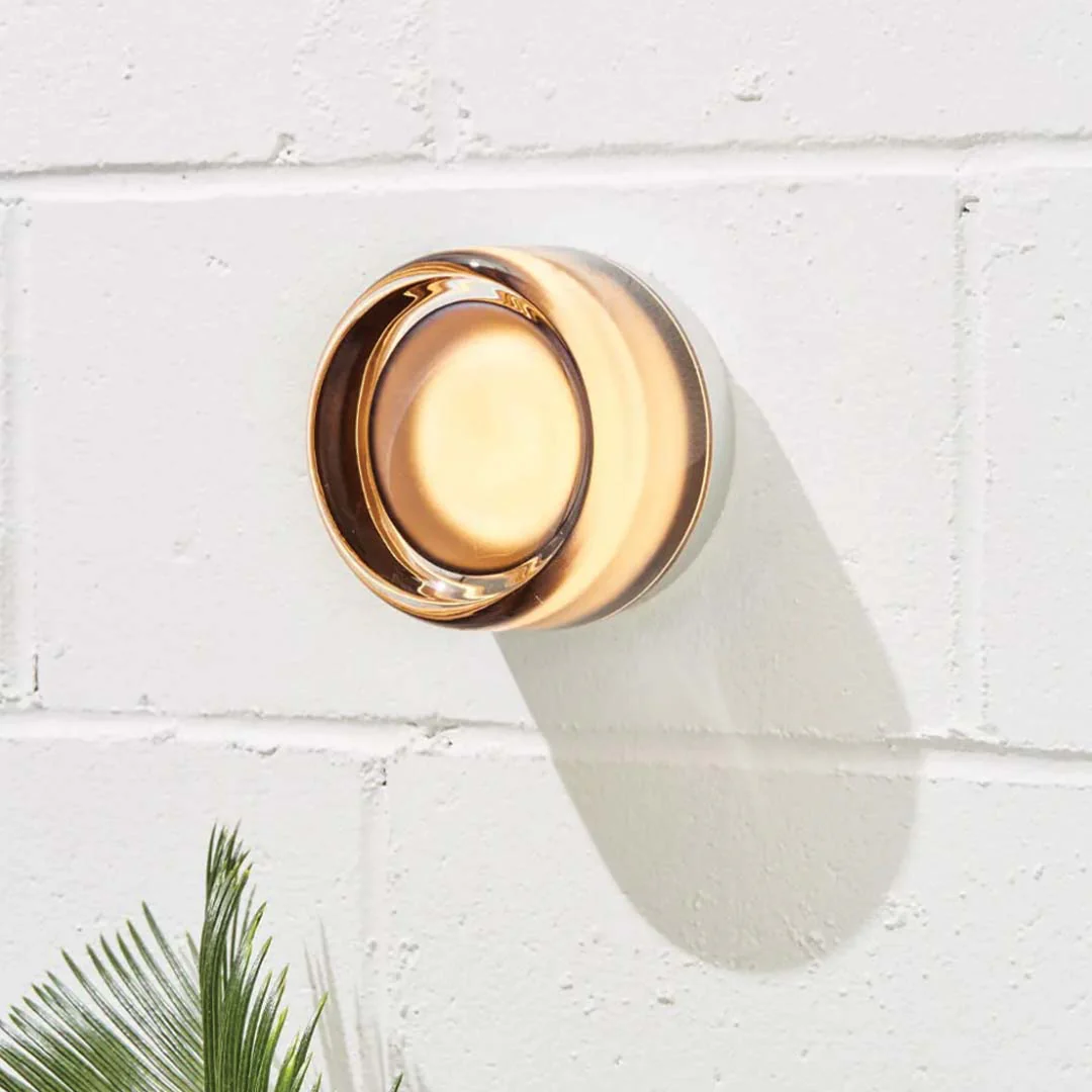 Modern Dimpled Wall Sconce �?Metal Light Fixture