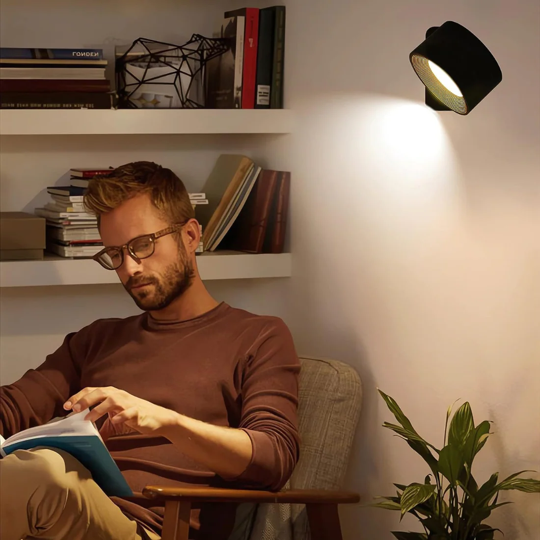 Rechargeable 360�� LED Wall Light �C Wireless, Adjustable & Waterproof Spotlight