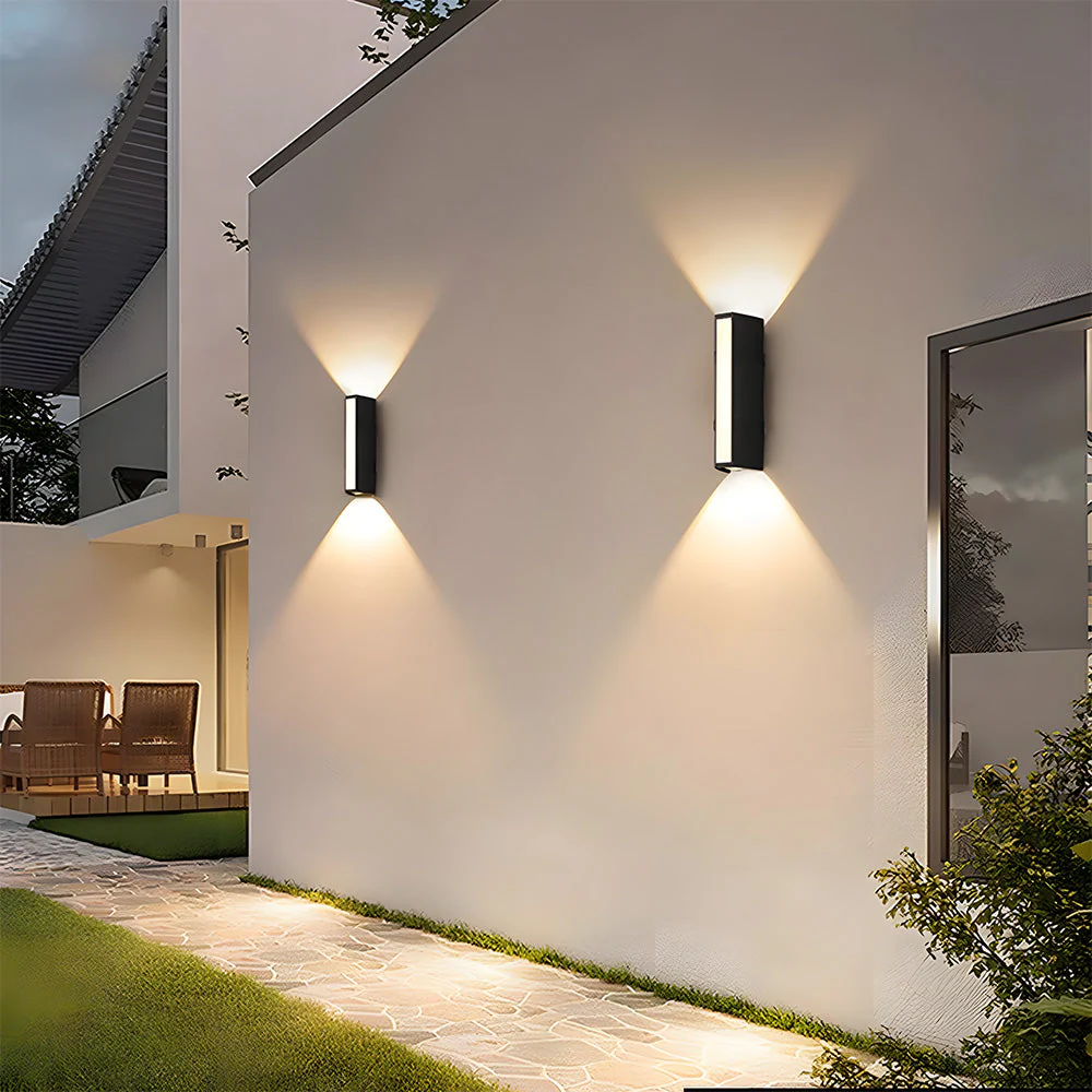 Modern LED Outdoor Wall Light �C Slim Waterproof Bi-Directional Up & Down Sconce