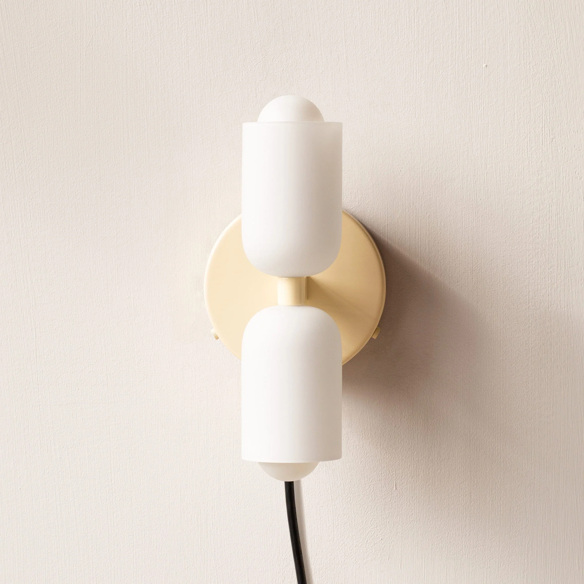 Modern Double Wall Light with Cylindrical Shades �C Sleek Metal Sconce for Indoor Use