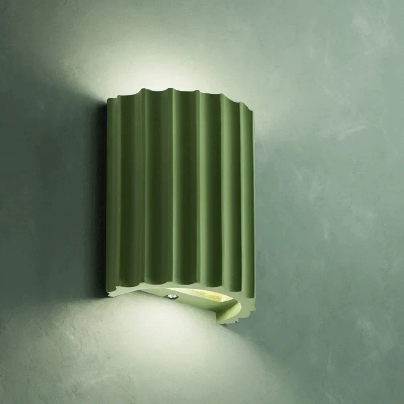Modern Resin Wall Sconce �C Ribbed LED Light for Living Room & Hallway