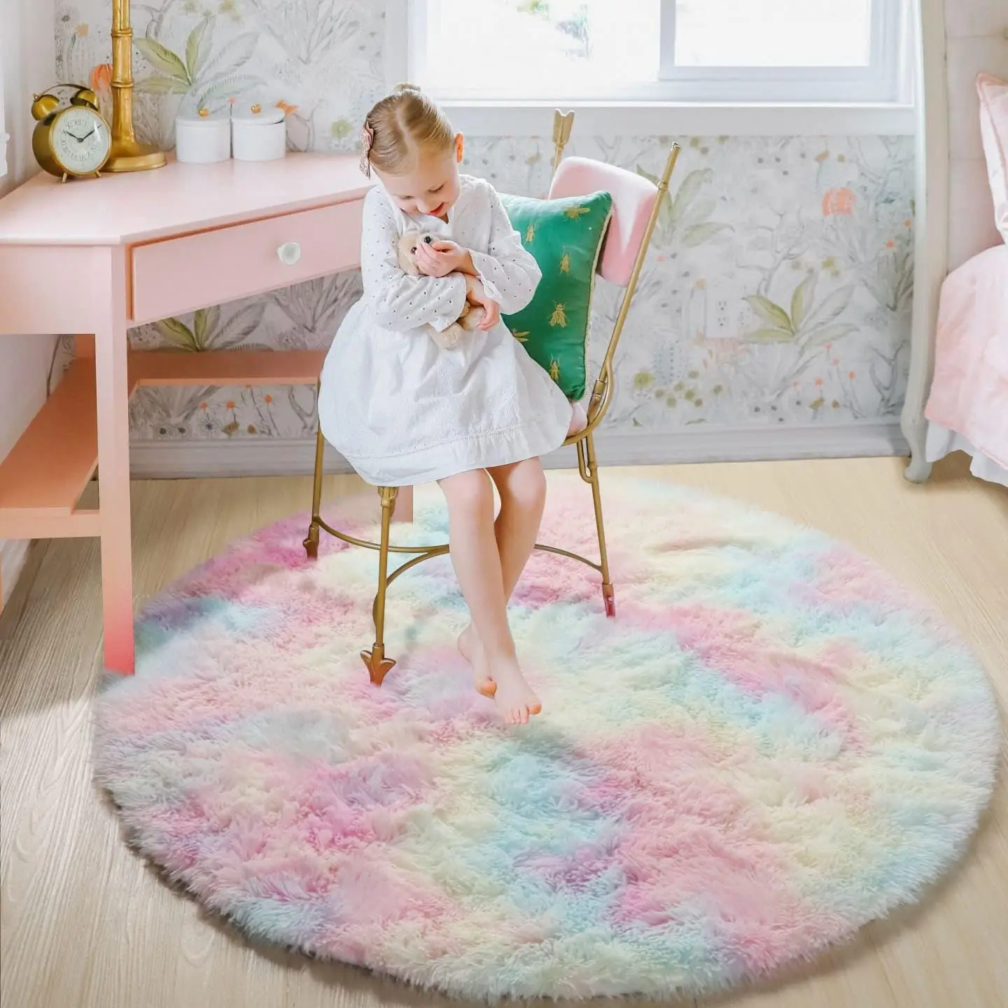 Plush Shaggy Round Rug with Memory Foam & Non-Slip Backing for Cozy Living Spaces