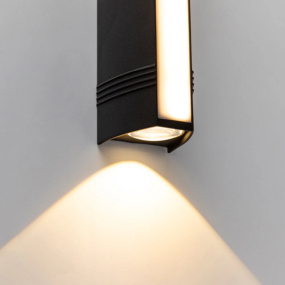 Modern LED Outdoor Wall Light �C Slim Waterproof Bi-Directional Up & Down Sconce