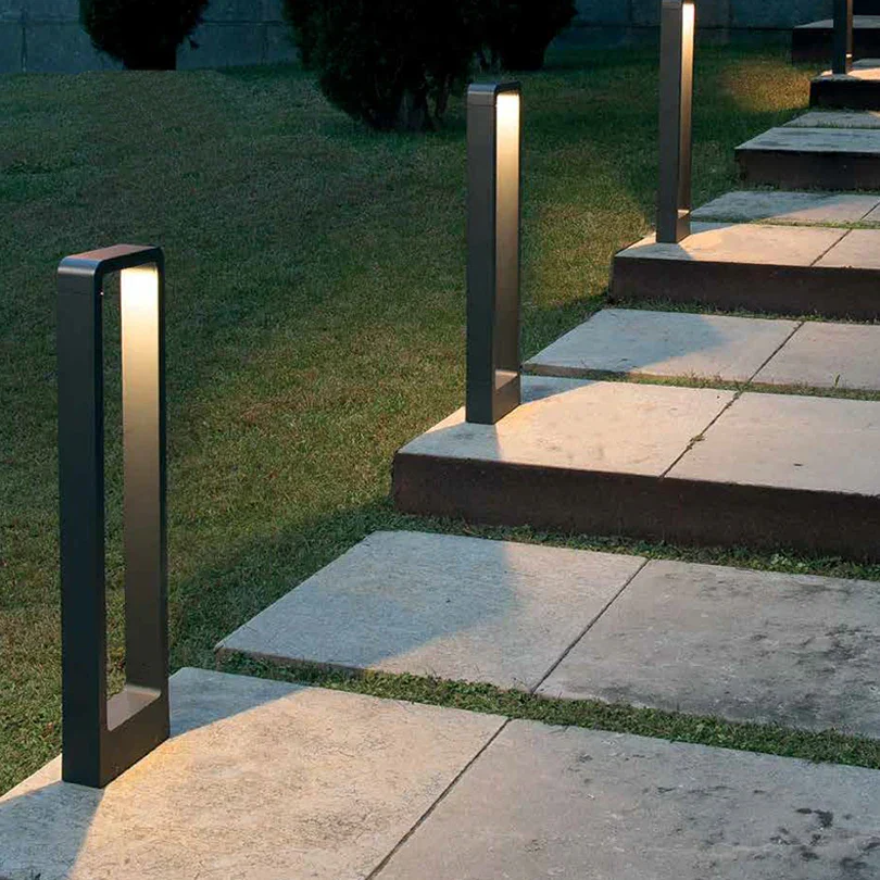 Modern Waterproof LED Garden Bollard Light �C Sleek Outdoor Ground Pathway Lamp