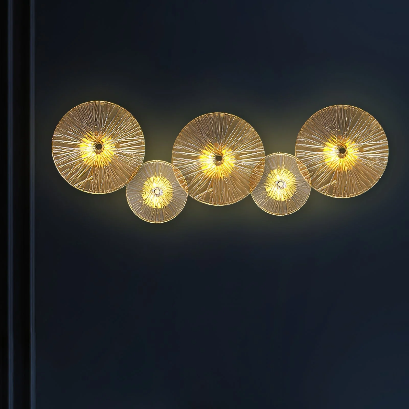 Modern Lotus Flower Wall Sconce �C Artistic LED Light with Elegant Radial Disc Design