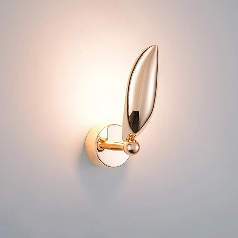 Modern Sculptural Seagull Wall Light �C Contemporary Gold Effect Sconce for Home Decor