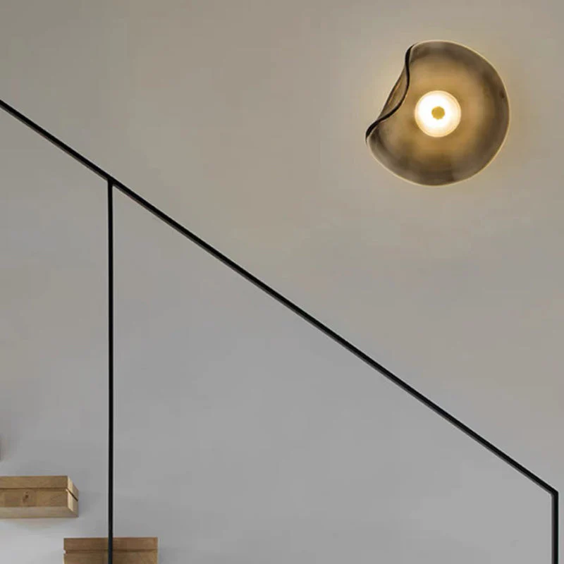 Modern LED Wall Sconce �C Amber Glass Shade, Warm Light, Minimalist Metal Design