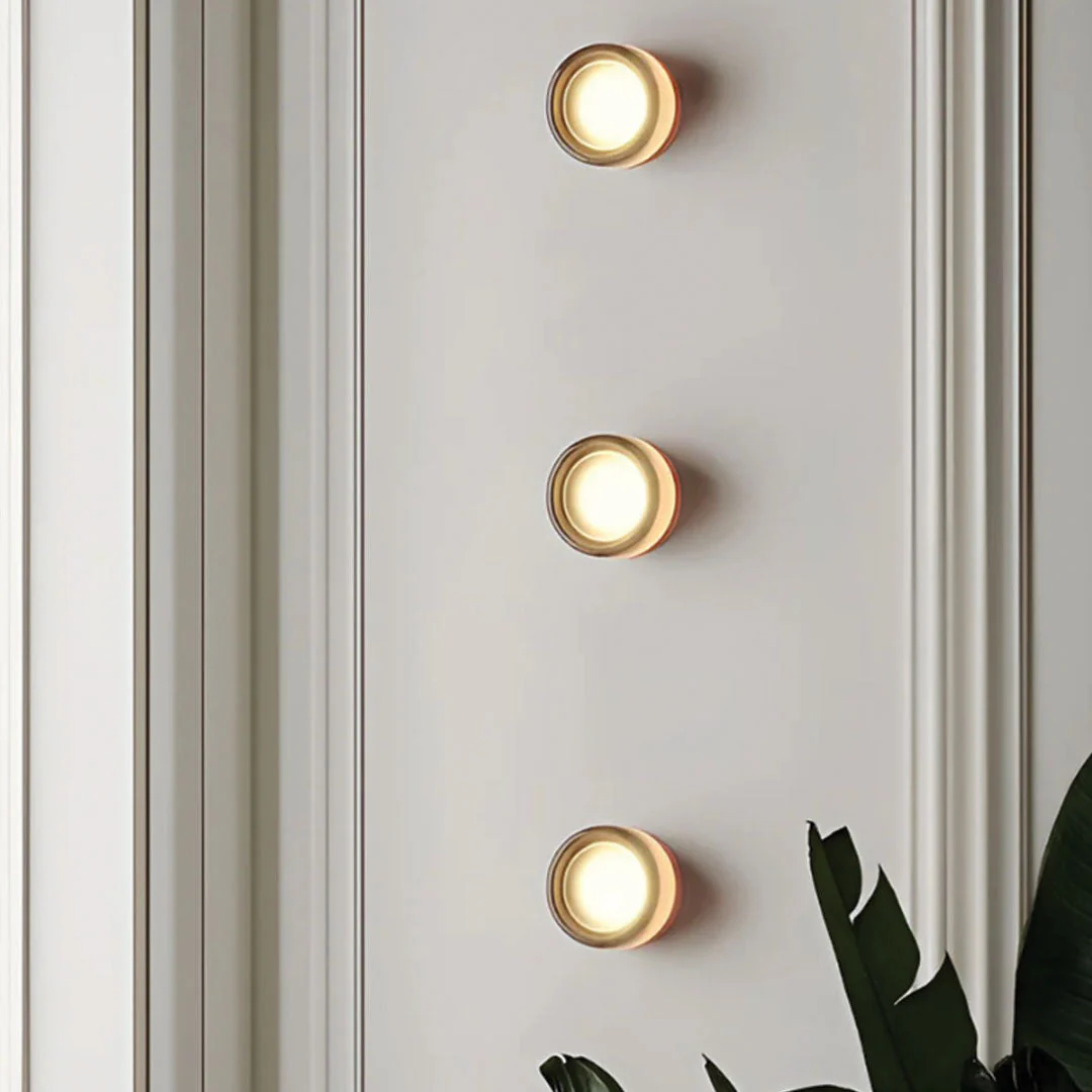 Modern Dimpled Wall Sconce �?Metal Light Fixture