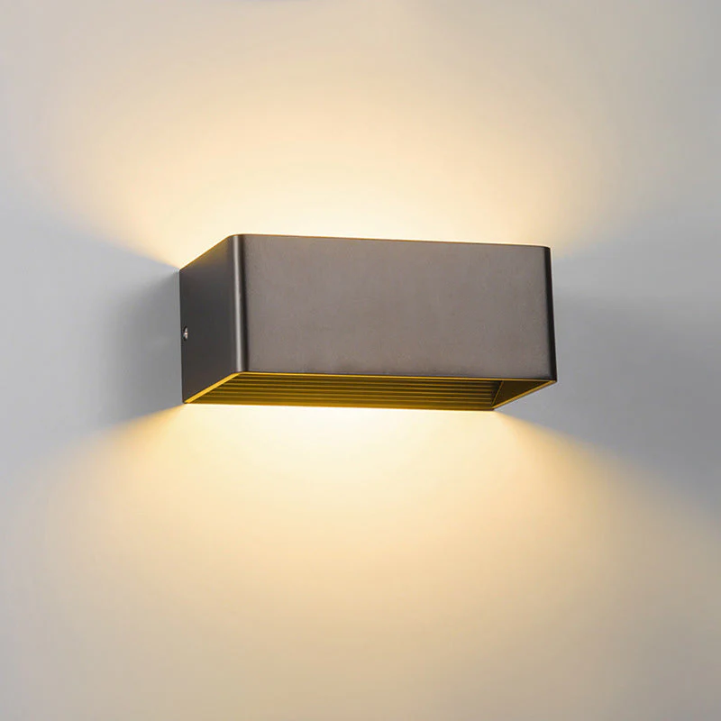 Modern Cube Wall Light �C Minimalist LED Sconce with Dual Up and Down Lighting