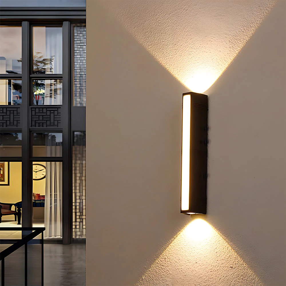Modern LED Outdoor Wall Light �C Slim Waterproof Bi-Directional Up & Down Sconce