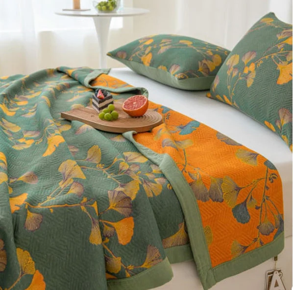 Cotton Jacquard Quilt �?Ginkgo Leaf Reversible Design �?Soft Cotton & Soy Fiber �?Lightweight Summer Blanket