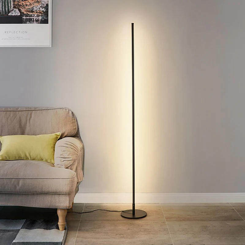 Minimalist LED Floor Lamp with Remote Control �C Modern Slimline Design for Ambient Lighting