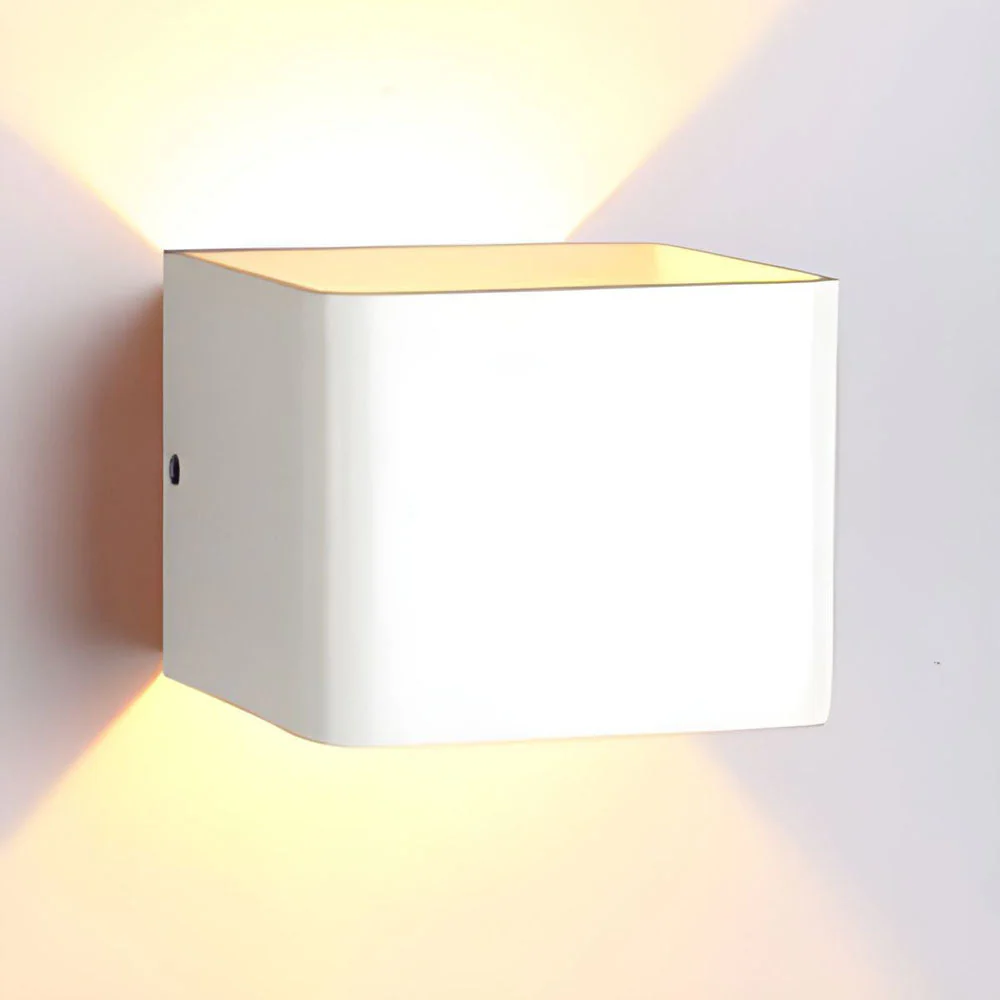 Modern Cube Wall Light �C Minimalist LED Sconce with Dual Up and Down Lighting