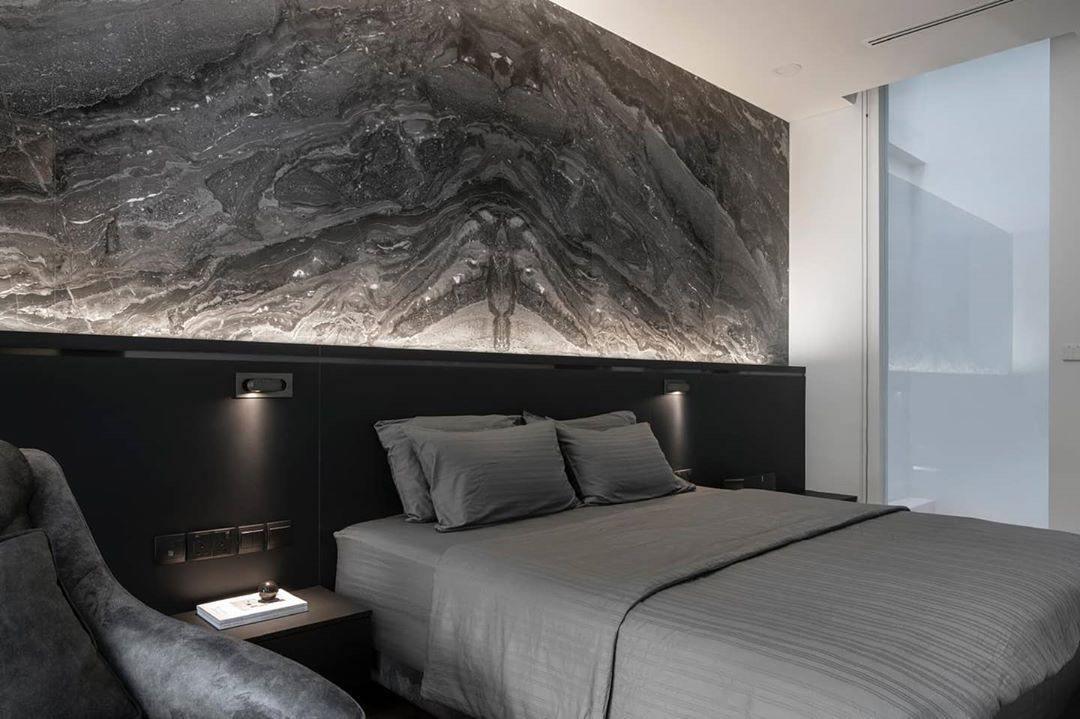 Modern Minimalist LED Wall-Mounted Adjustable Reading Lamp