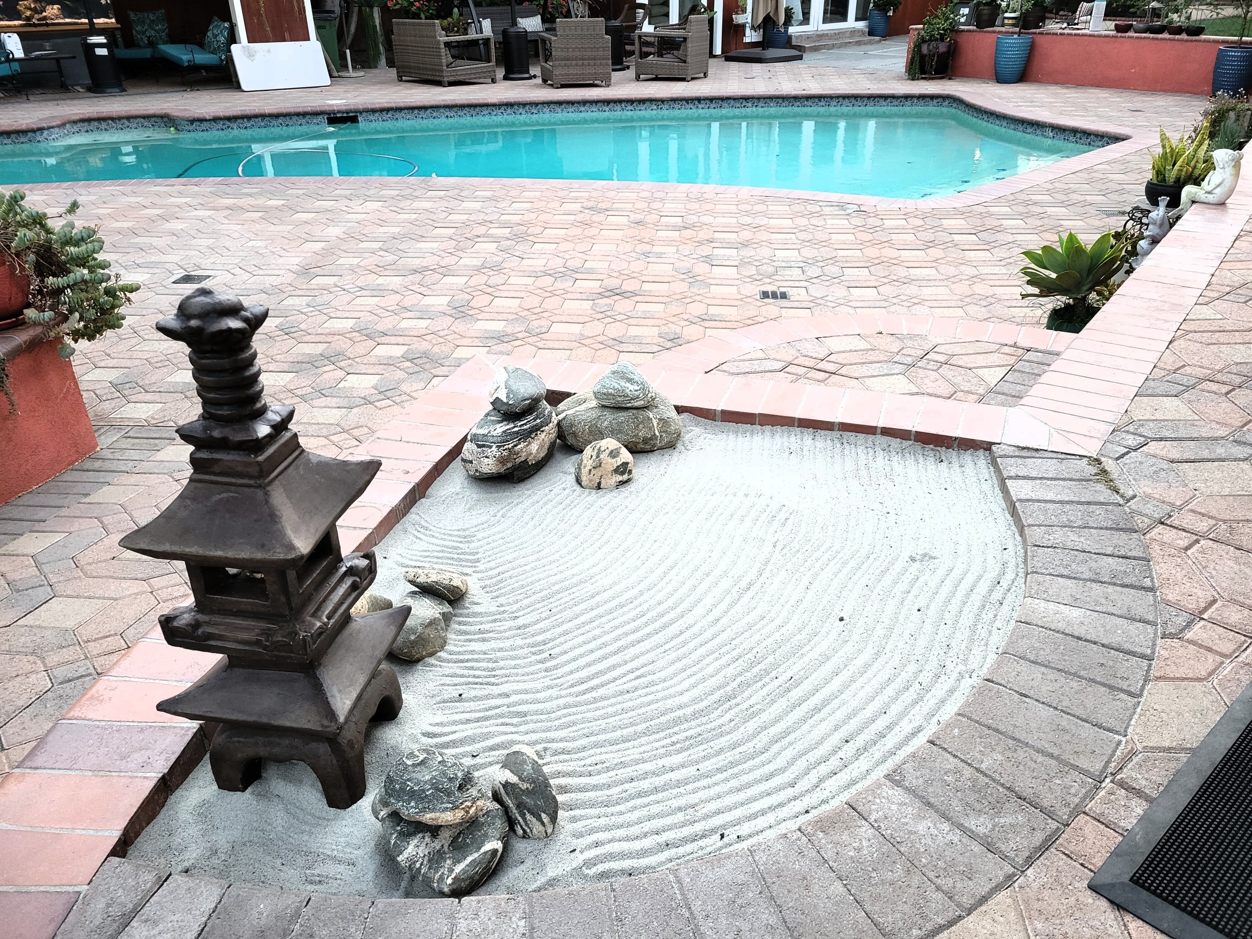 Lifegard Aquatics Brookstone Hardscape 44 Lbs. Box Small Size Stones 3
